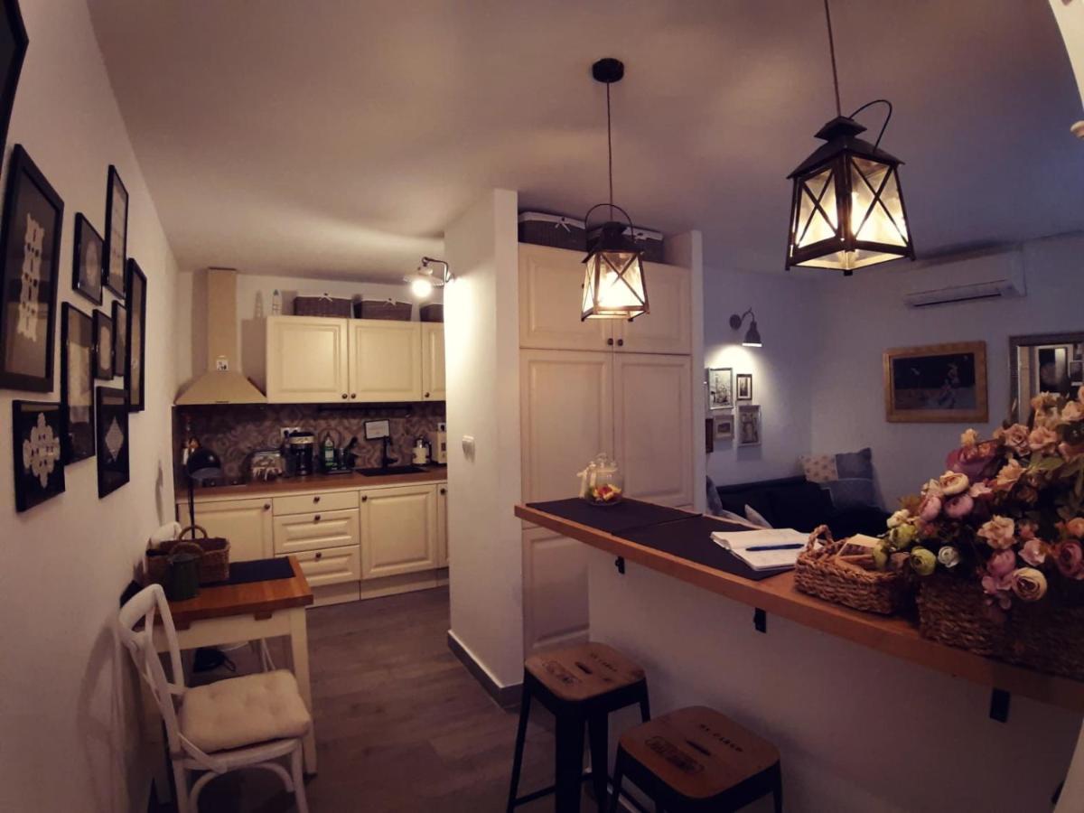 Liza'S Downtown Apartment Хвар Екстериор снимка