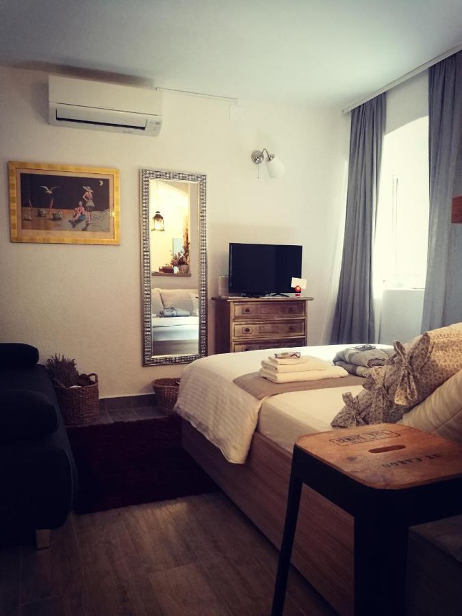 Liza'S Downtown Apartment Хвар Екстериор снимка